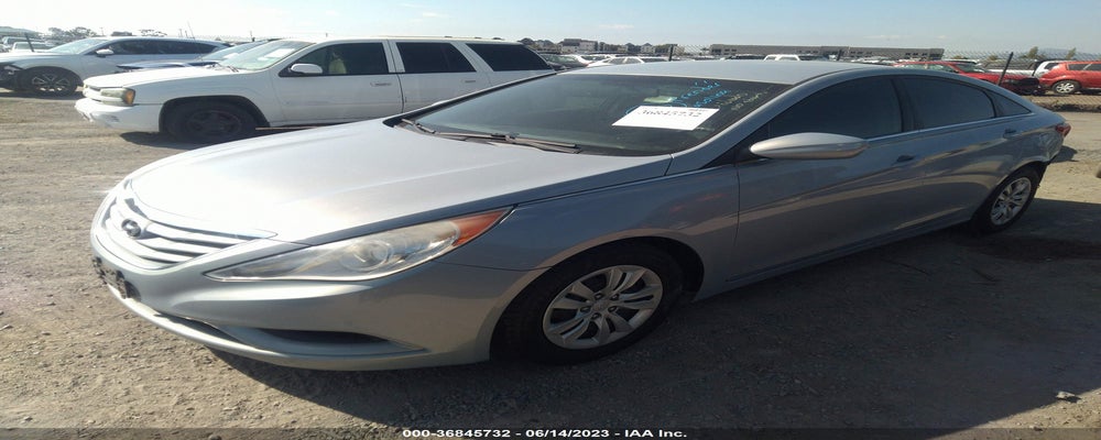 5NPEB4AC7BH064722 2011 HYUNDAI SONATA photo no. 2
