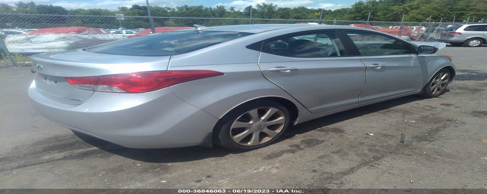 5NPDH4AE6DH199754 2013 HYUNDAI ELANTRA photo no. 4