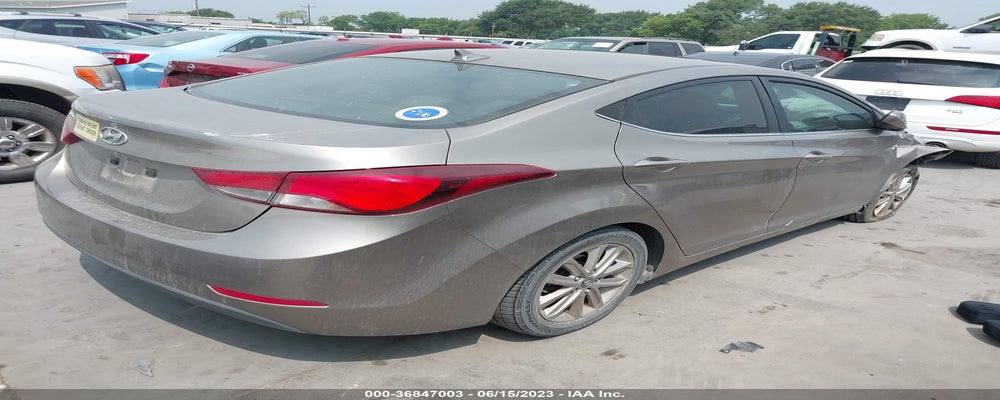 5NPDH4AE6FH570074 2015 HYUNDAI ELANTRA photo no. 4