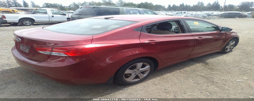 5NPDH4AE6DH182548 2013 HYUNDAI ELANTRA photo no. 4