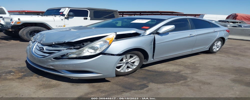 5NPEB4AC8DH702947 2013 HYUNDAI SONATA photo no. 2