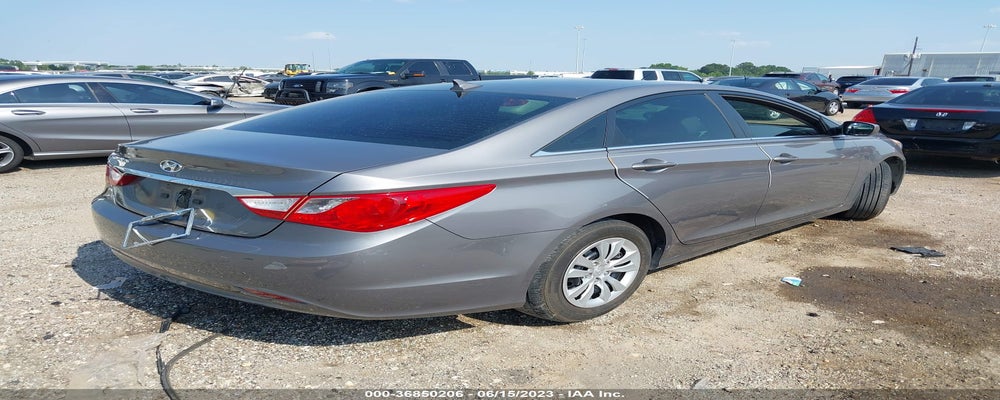 5NPEB4AC4BH246099 2011 HYUNDAI SONATA photo no. 4