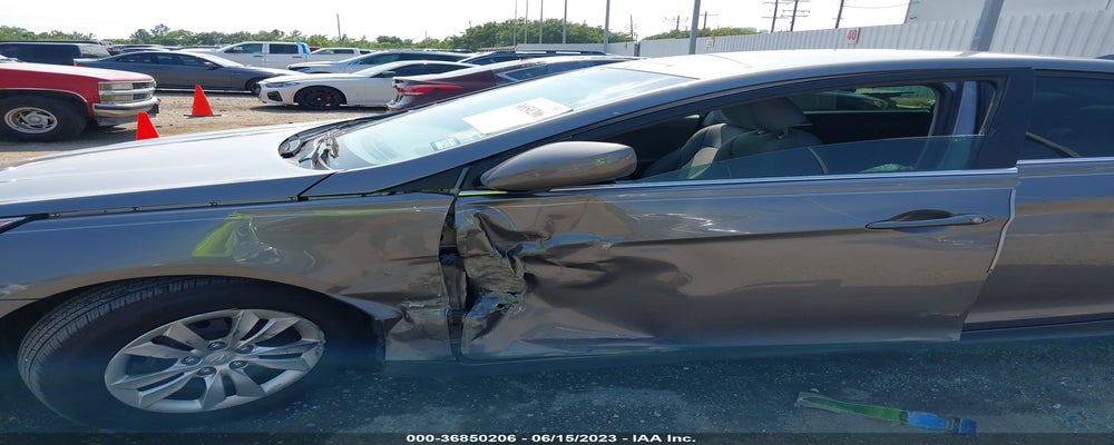 5NPEB4AC4BH246099 2011 HYUNDAI SONATA photo no. 6