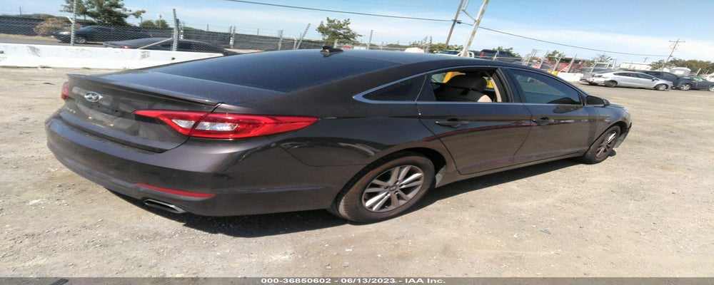 5NPE24AF0FH120175 2015 HYUNDAI SONATA photo no. 4