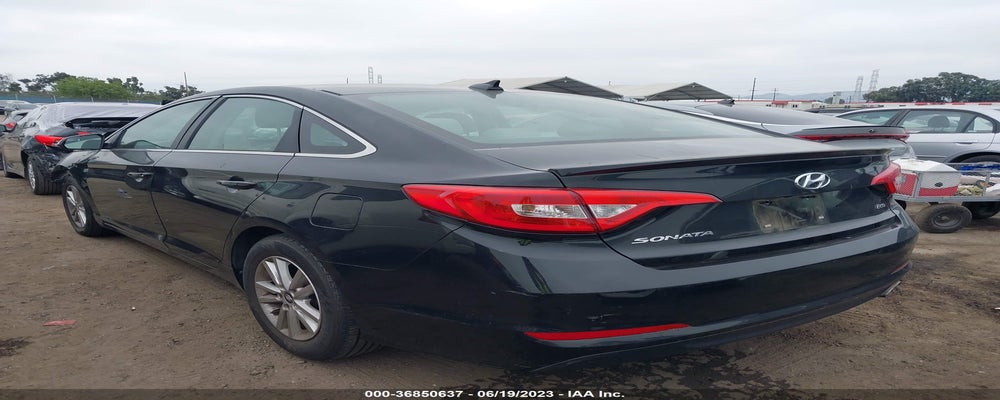 5NPE24AA5FH235598 2015 HYUNDAI SONATA photo no. 3