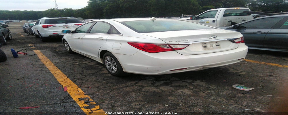 5NPEB4AC0BH223936 2011 HYUNDAI SONATA photo no. 3
