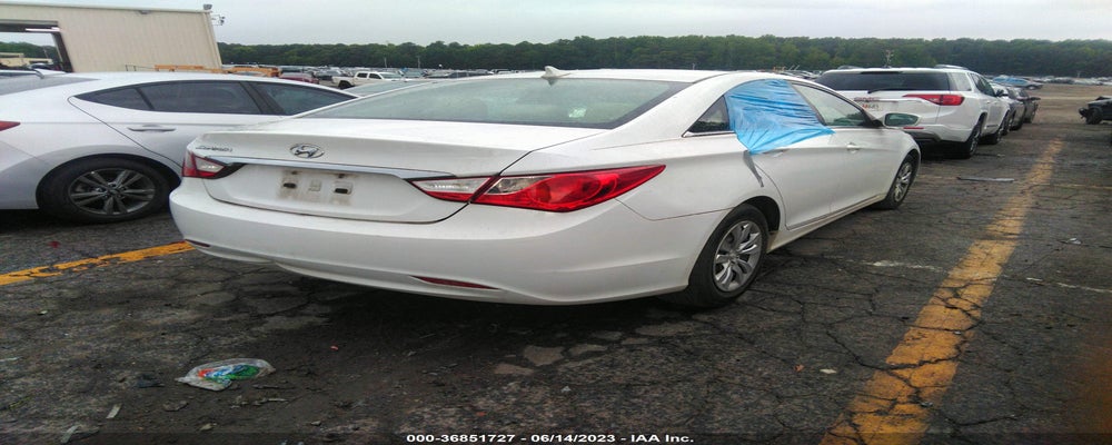 5NPEB4AC0BH223936 2011 HYUNDAI SONATA photo no. 4