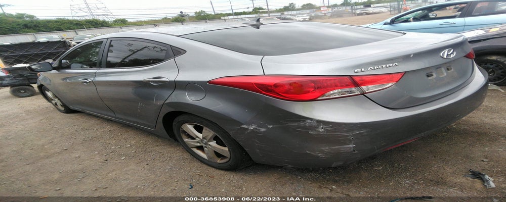 KMHDH4AE6DU725138 2013 HYUNDAI ELANTRA photo no. 3
