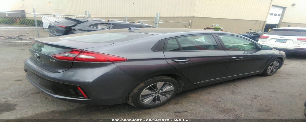 KMHC65LD5JU103959 2018 HYUNDAI IONIQ PLUG-IN HYBRID photo no. 4