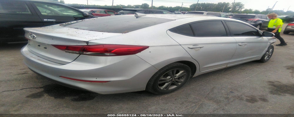 5NPD84LF1JH304914 2018 HYUNDAI ELANTRA photo no. 4