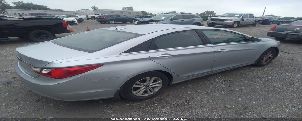 5NPEB4AC6DH726499 2013 HYUNDAI SONATA photo no. 4