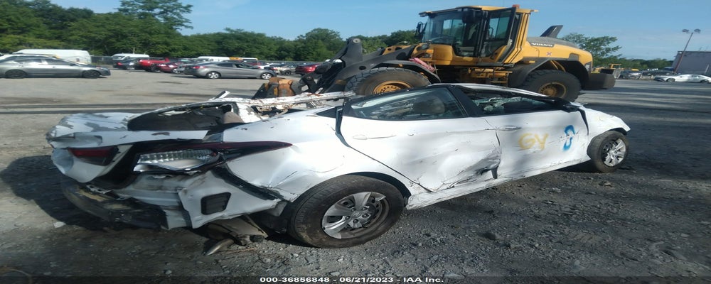 5NPDH4AE9GH771128 2016 HYUNDAI ELANTRA photo no. 4