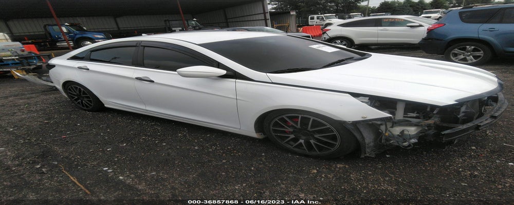 5NPEC4AC7BH155910 2011 HYUNDAI SONATA photo no. 1