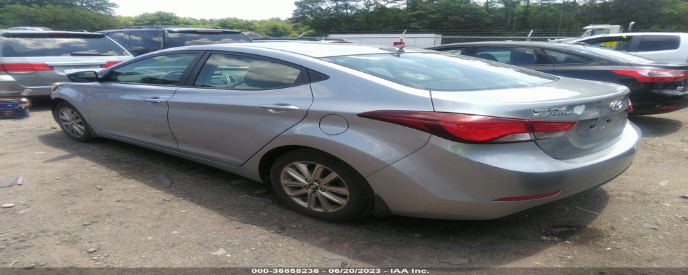 5NPDH4AE9GH659445 2016 HYUNDAI ELANTRA photo no. 3