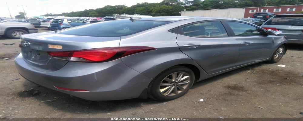 5NPDH4AE9GH659445 2016 HYUNDAI ELANTRA photo no. 4