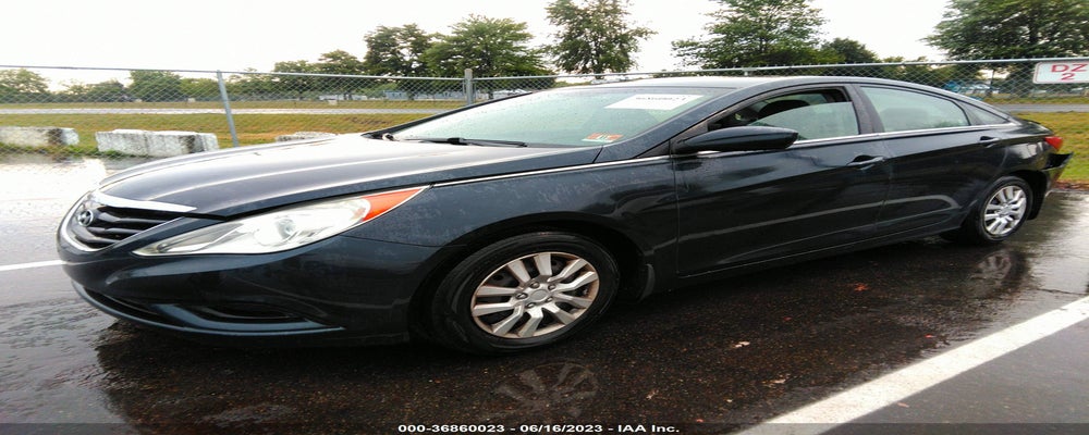 5NPEB4AC3BH157401 2011 HYUNDAI SONATA photo no. 2
