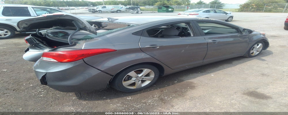 5NPDH4AE0DH308127 2013 HYUNDAI ELANTRA photo no. 4