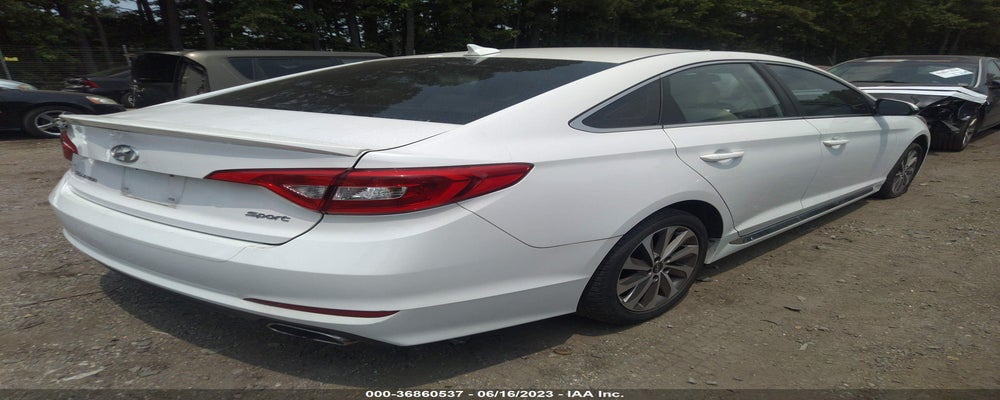 5NPE34AF3FH032007 2015 HYUNDAI SONATA photo no. 4