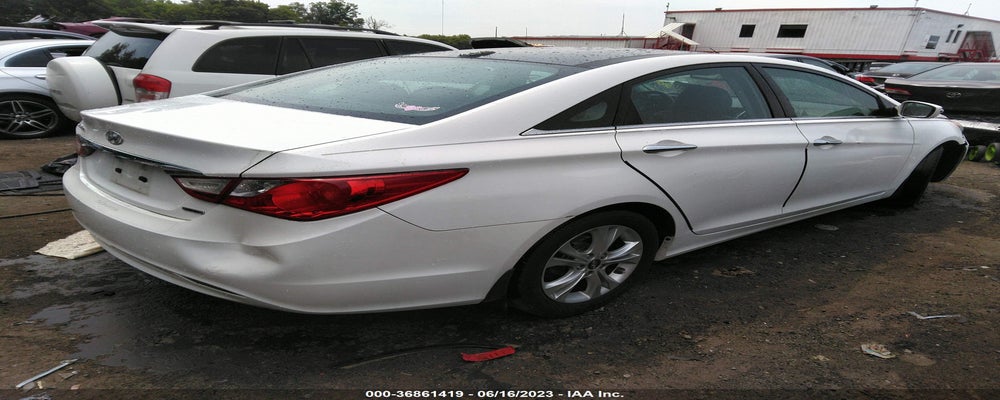 5NPEC4ACXCH443017 2012 HYUNDAI SONATA photo no. 4