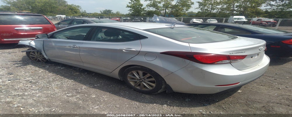 5NPDH4AEXFH613671 2015 HYUNDAI ELANTRA photo no. 3