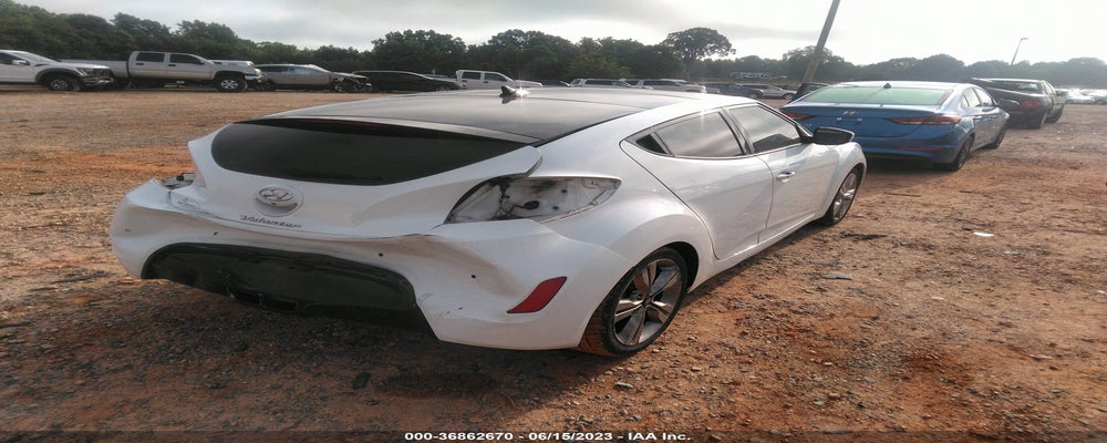KMHTC6AD6GU250270 2016 HYUNDAI VELOSTER photo no. 4
