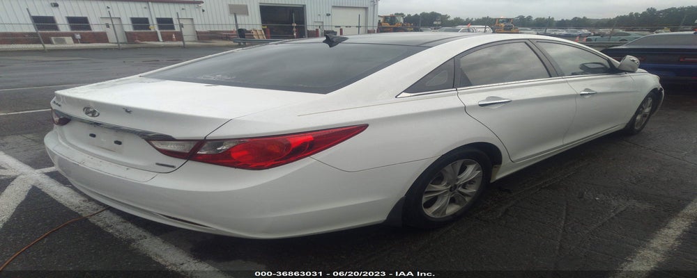 5NPEC4AC4DH647880 2013 HYUNDAI SONATA photo no. 4
