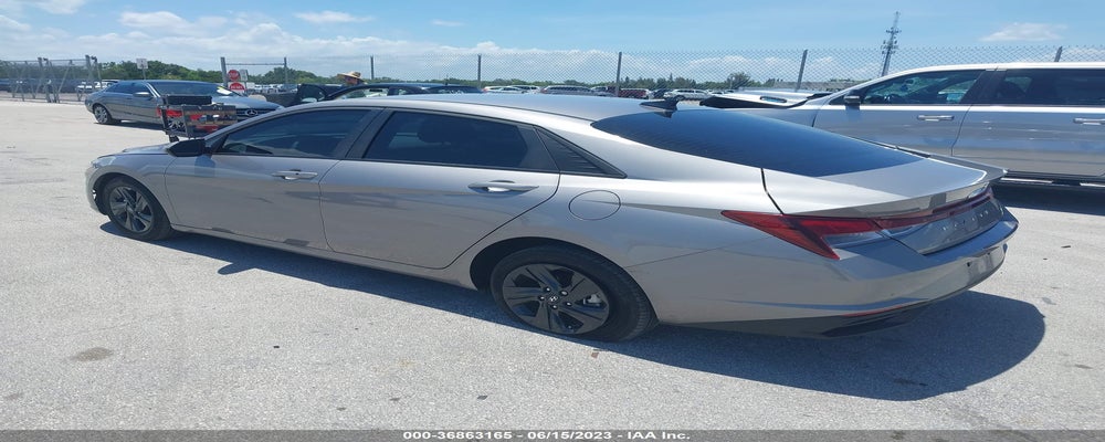 KMHLM4AG2PU396791 2023 HYUNDAI ELANTRA photo no. 3