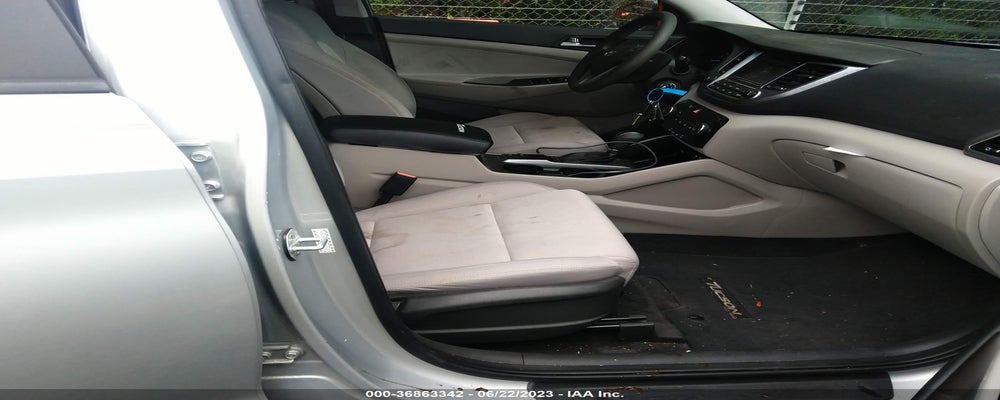 KM8J33A49HU263554 2017 HYUNDAI TUCSON photo no. 5