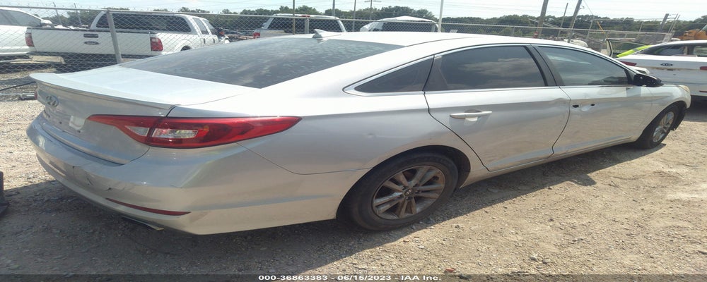 5NPE24AF5FH162051 2015 HYUNDAI SONATA photo no. 4