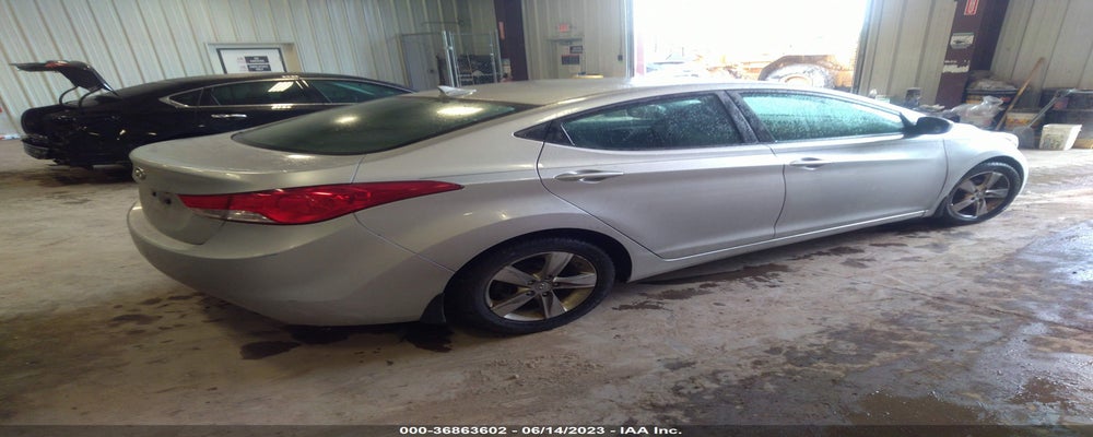 5NPDH4AE1DH433105 2013 HYUNDAI ELANTRA photo no. 4