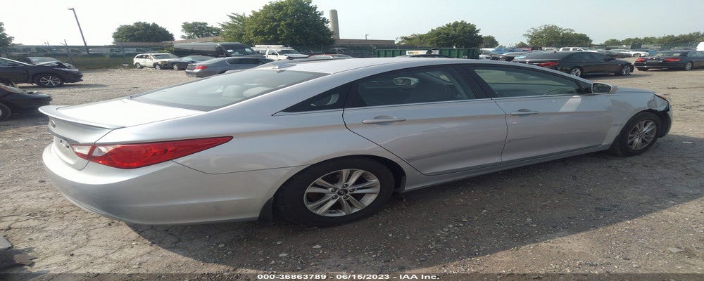 5NPEB4AC5DH566406 2013 HYUNDAI SONATA photo no. 4