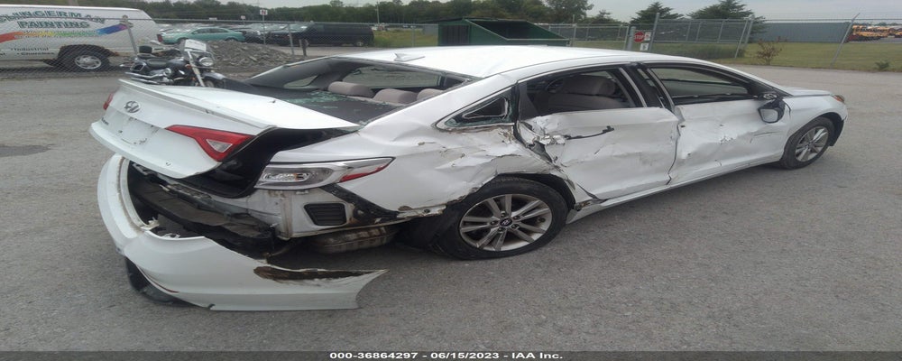 5NPE24AFXFH206495 2015 HYUNDAI SONATA photo no. 4