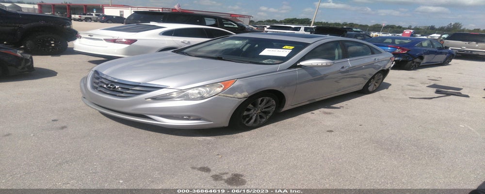 5NPEC4AB6BH213223 2011 HYUNDAI SONATA photo no. 2
