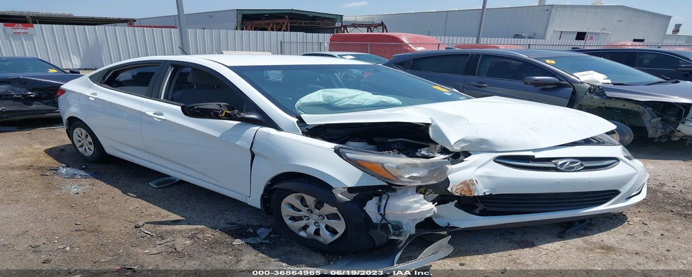 KMHCT4AE8FU916329 2015 HYUNDAI ACCENT photo no. 3