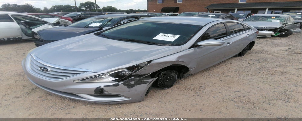 5NPEB4AC7BH224341 2011 HYUNDAI SONATA photo no. 2