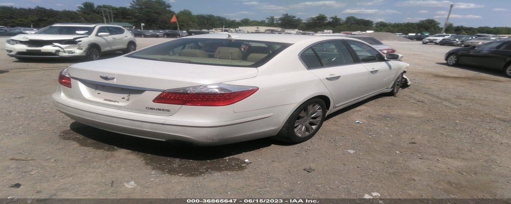 KMHGC4DE4AU075308 2010 HYUNDAI GENESIS photo no. 4