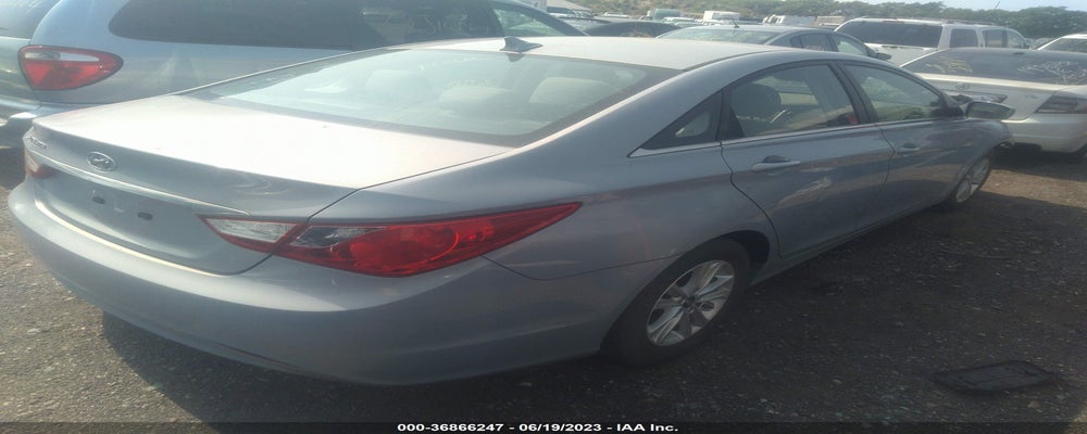 5NPEB4AC2BH033720 2011 HYUNDAI SONATA photo no. 4