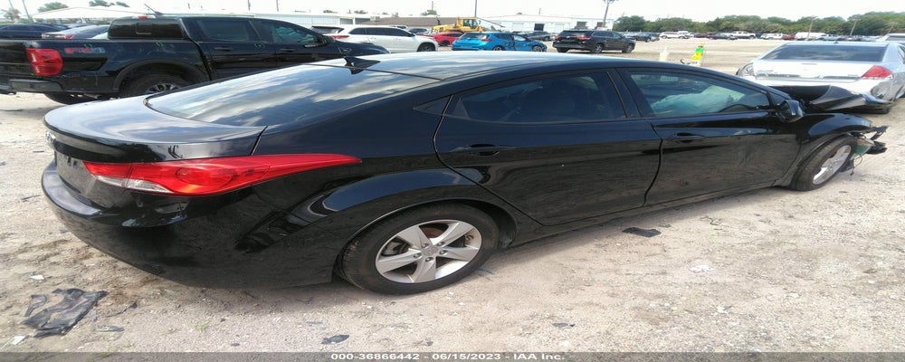 5NPDH4AE0DH421043 2013 HYUNDAI ELANTRA photo no. 4