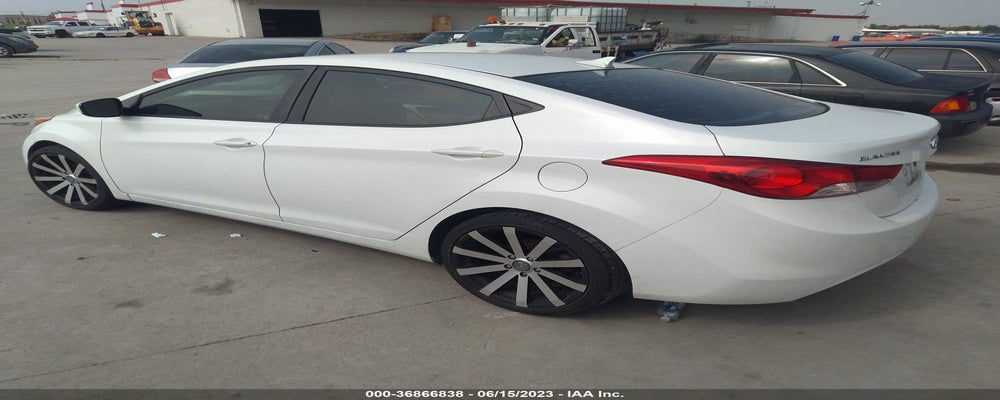 5NPDH4AEXDH307423 2013 HYUNDAI ELANTRA photo no. 3