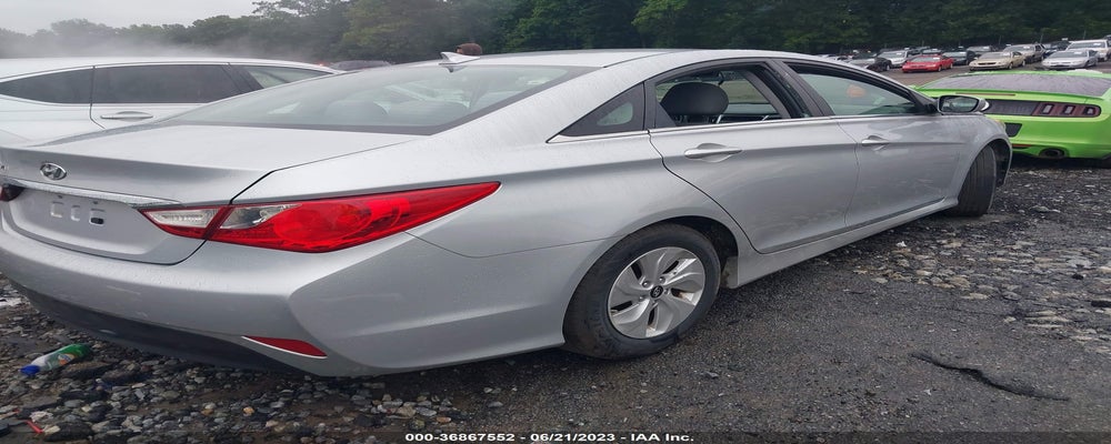 5NPEB4AC0EH816748 2014 HYUNDAI SONATA photo no. 4