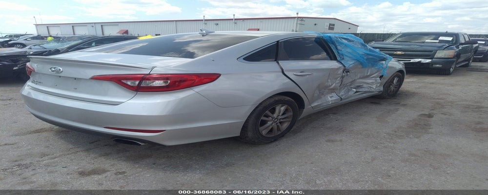5NPE24AF4HH572181 2017 HYUNDAI SONATA photo no. 4