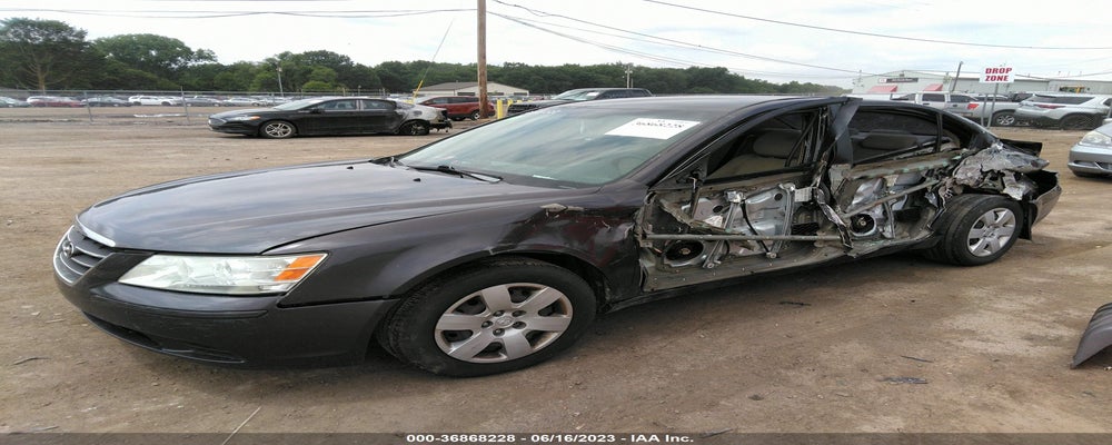 5NPET4AC8AH628745 2010 HYUNDAI SONATA photo no. 2