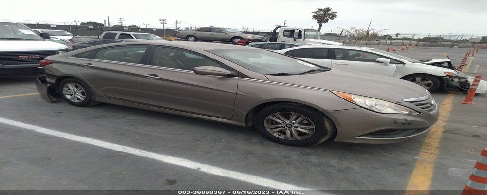 5NPEB4ACXEH901466 2014 HYUNDAI SONATA photo no. 4