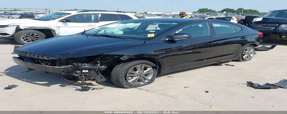 5NPD84LF5JH273621 2018 HYUNDAI ELANTRA photo no. 2