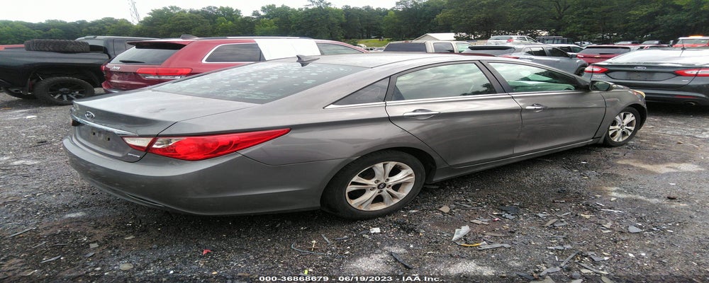 5NPEC4AC3BH099111 2011 HYUNDAI SONATA photo no. 4
