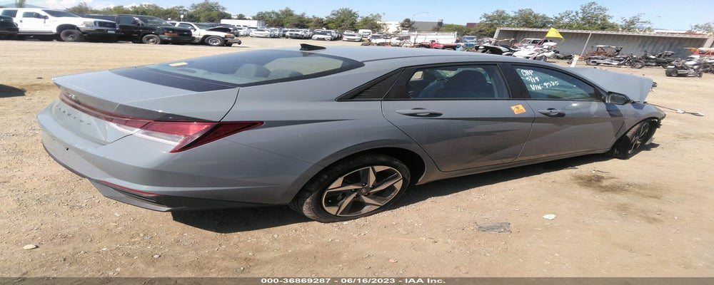 KMHLS4AG9PU419585 2023 HYUNDAI ELANTRA photo no. 4