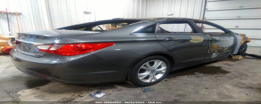 5NPEC4AC9BH261890 2011 HYUNDAI SONATA photo no. 4