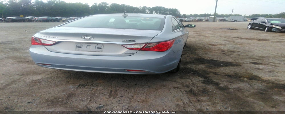 5NPEC4AC0BH256898 2011 HYUNDAI SONATA photo no. 4
