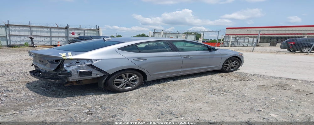 5NPD84LF0HH144938 2017 HYUNDAI ELANTRA photo no. 4