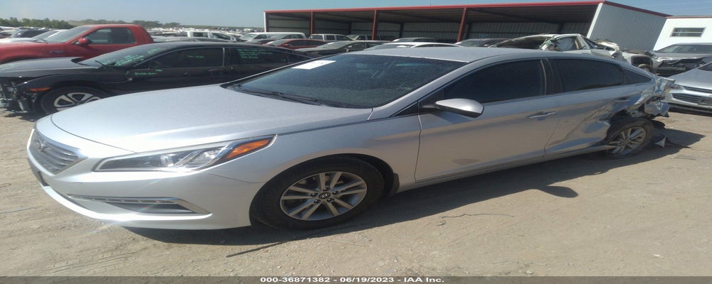 5NPE24AFXFH141177 2015 HYUNDAI SONATA photo no. 2